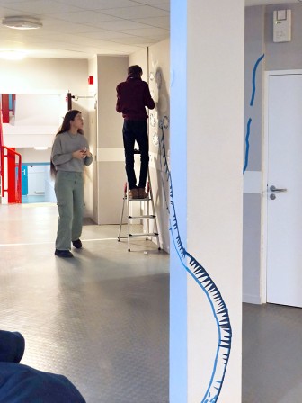 Collage des scotchs de couleur