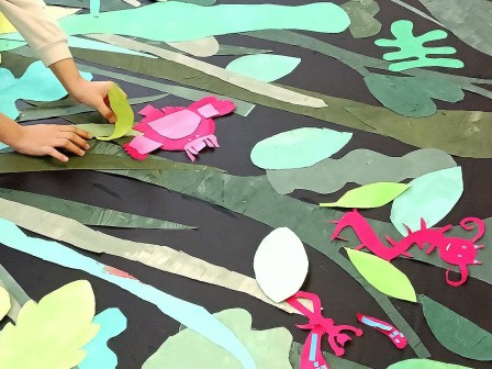 Pose des éléments de la fresque